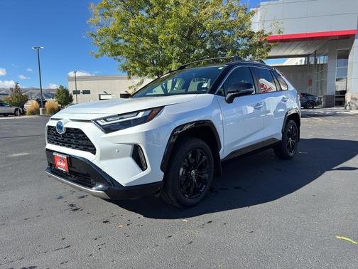 2024 Toyota RAV4 Hybrid SE