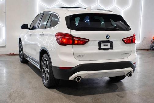 White 2022 BMW X1 sDrive28i