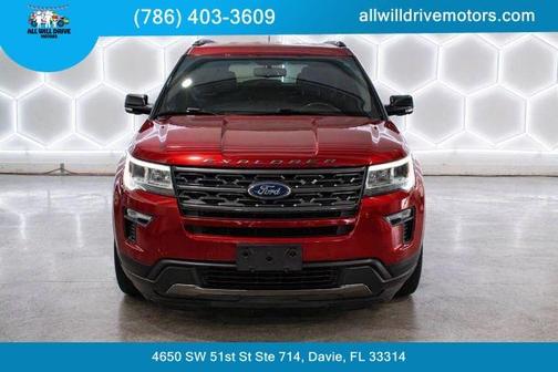 Red 2018 Ford Explorer XLT