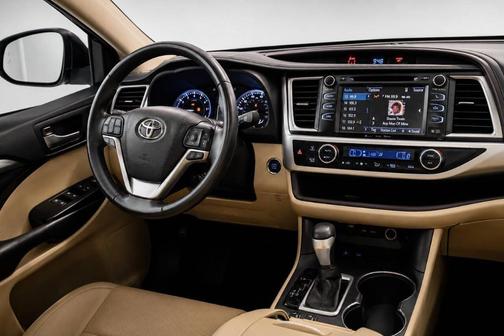 Blizzard Pearl 2019 Toyota Highlander XLE
