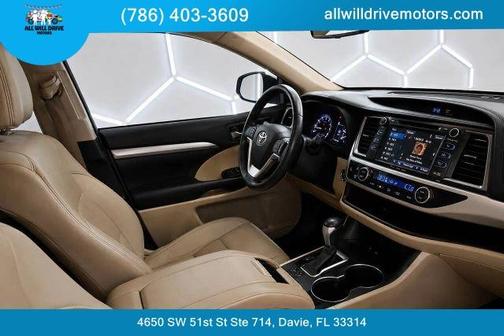 Blizzard Pearl 2019 Toyota Highlander XLE