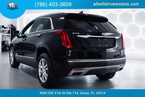 Stellar Black Metallic 2020 Cadillac XT5 Premium Luxury