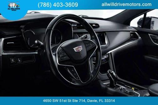 Stellar Black Metallic 2020 Cadillac XT5 Premium Luxury