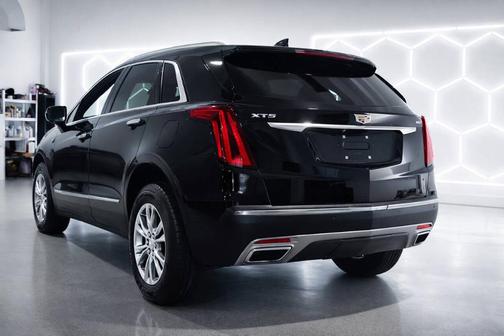Stellar Black Metallic 2020 Cadillac XT5 Premium Luxury