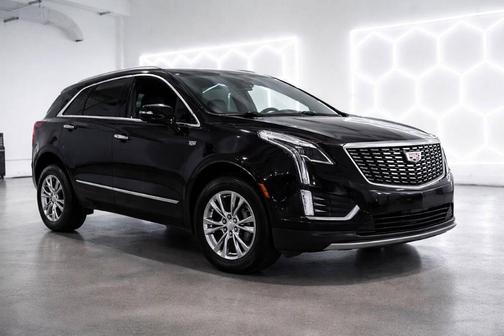 Stellar Black Metallic 2020 Cadillac XT5 Premium Luxury