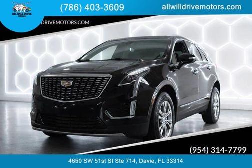 Stellar Black Metallic 2020 Cadillac XT5 Premium Luxury
