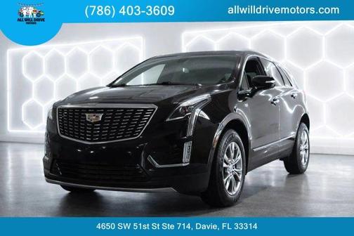 Stellar Black Metallic 2020 Cadillac XT5 Premium Luxury