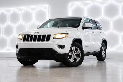 White 2016 Jeep Grand Cherokee Laredo