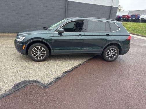 Dark Moss Green Metallic 2019 Volkswagen Tiguan 2.0T SE