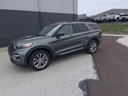 CARBONIZED GRAY METALLIC 2023 Ford Explorer XLT