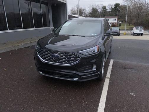 AGATE BLACK METALLIC 2024 Ford Edge TITANIUM