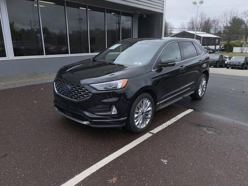 AGATE BLACK METALLIC 2024 Ford Edge TITANIUM
