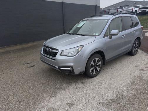 Ice Silver Metallic 2018 Subaru Forester 2.5I PREMIUM