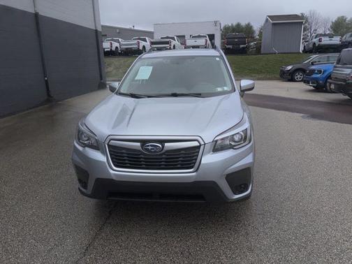 Ice Silver Metallic 2020 Subaru Forester PREMIUM