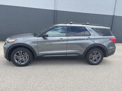 CARBONIZED GRAY METALLIC 2023 Ford Explorer XLT