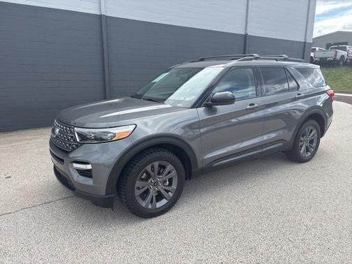 CARBONIZED GRAY METALLIC 2023 Ford Explorer XLT
