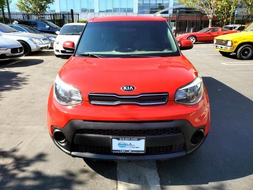 Photo 3 of 25 of 2019 Kia Soul Base
