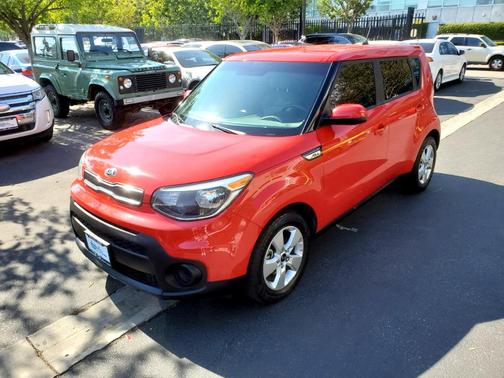 Photo 2 of 25 of 2019 Kia Soul Base