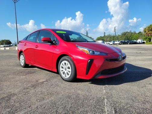 2019 Toyota Prius LE