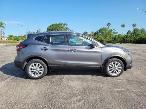 2021 Nissan Rogue Sport SV