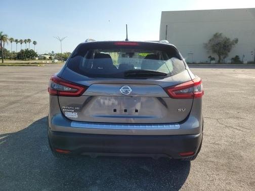 2021 Nissan Rogue Sport SV