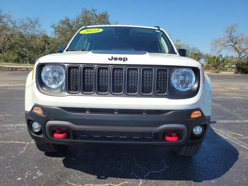 2023 Jeep Renegade Trailhawk