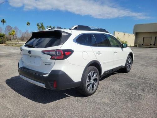 2022 Subaru Outback Touring