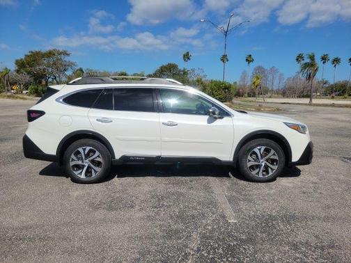 2022 Subaru Outback Touring
