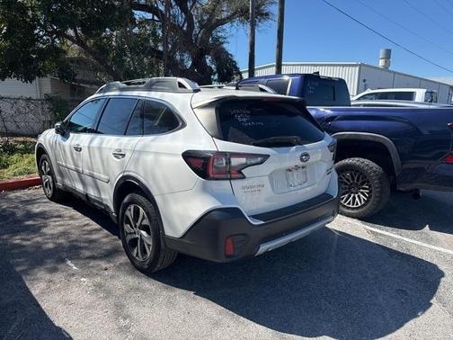2022 Subaru Outback Touring