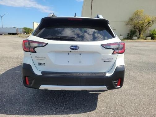 2022 Subaru Outback Touring