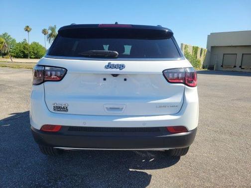 Bright White Clearcoat 2023 Jeep Compass Limited