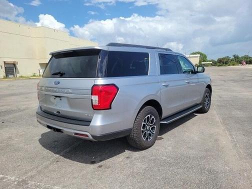 2022 Ford Expedition Max XLT