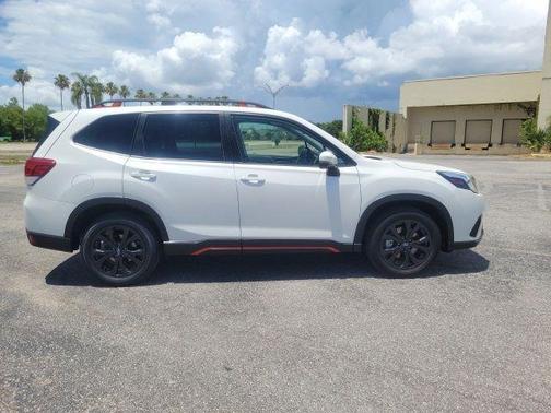 Crystal White Pearl 2023 Subaru Forester Sport