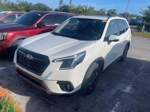 Crystal White Pearl 2023 Subaru Forester Sport