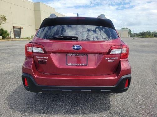 Crimson Red Pearl 2018 Subaru Outback 3.6R Limited