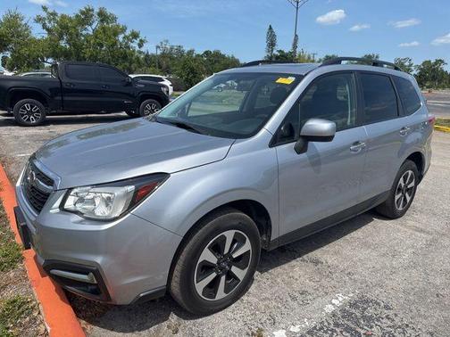 Ice Silver Metallic 2018 Subaru Forester 2.5i Premium