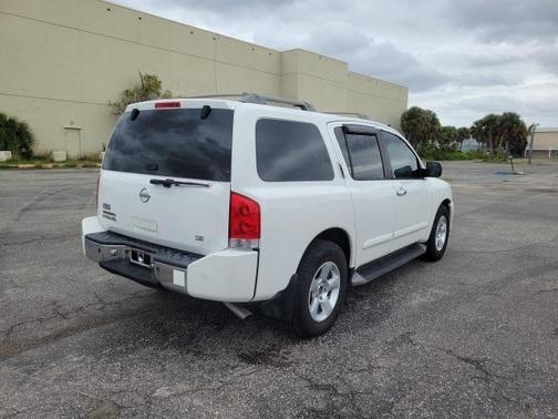 2004 Nissan Armada SE