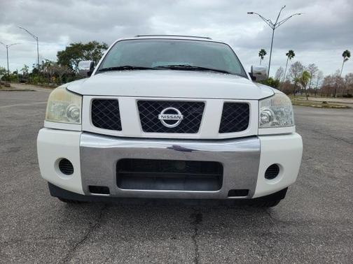 2004 Nissan Armada SE