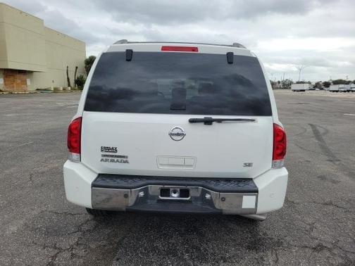 2004 Nissan Armada SE