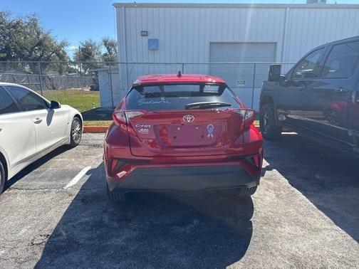 2022 Toyota C-HR XLE