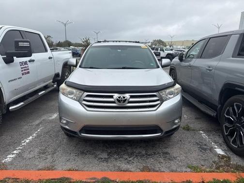 2012 Toyota Highlander SE