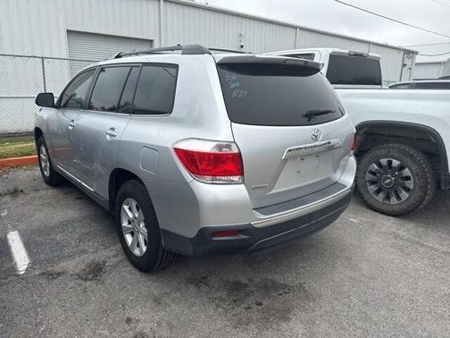 2012 Toyota Highlander SE