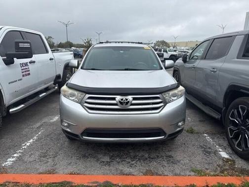 2012 Toyota Highlander SE