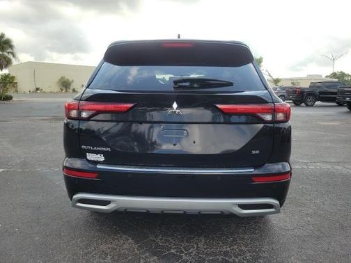 2022 Mitsubishi Outlander SE