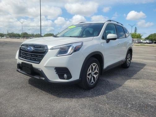 2023 Subaru Forester Premium