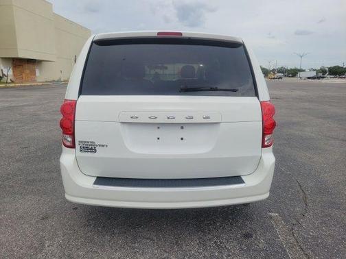 Stone White Clearcoat 2012 Dodge Grand Caravan SE/AVP