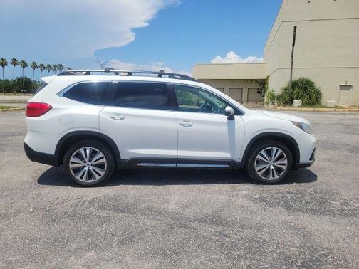 Crystal White Pearl 2019 Subaru Ascent Limited 7-Passenger