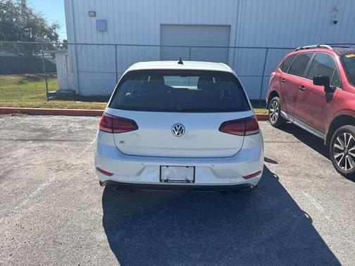 2018 Volkswagen Golf R 2.0T w/DCC & Navigation