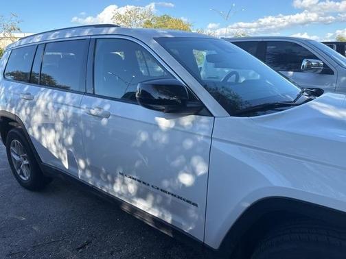 2023 Jeep Grand Cherokee L Laredo