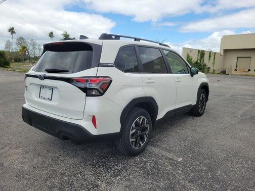 White Pearl 2026 Subaru Forester Premium